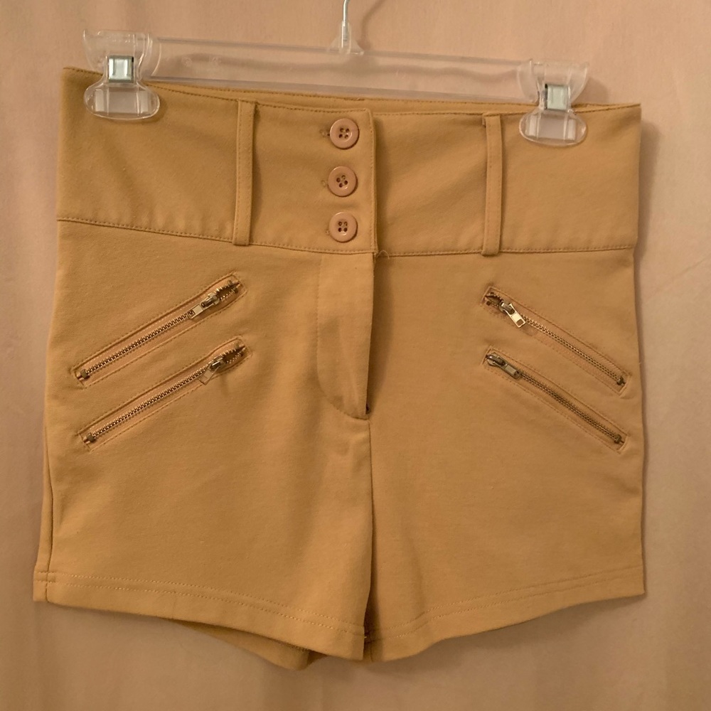 High Wasted Shorts